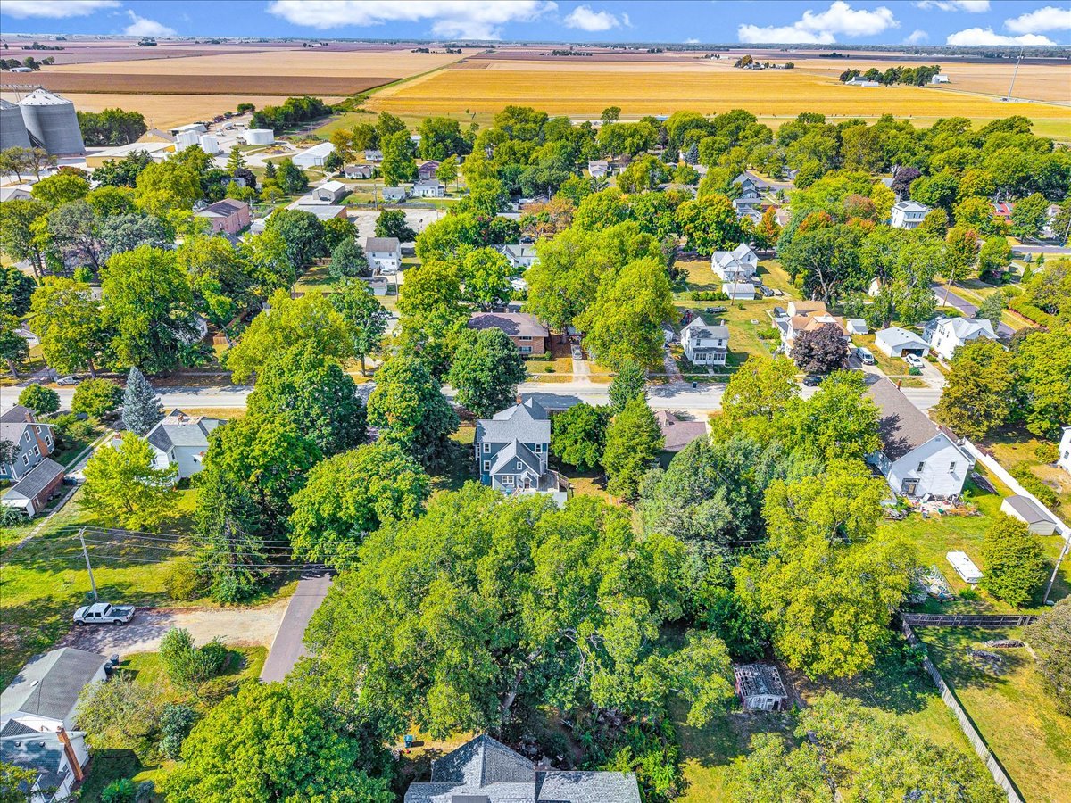 302 N Minier Avenue, Minier, IL 61759