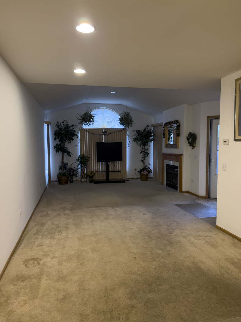 131 E 163rd Street #16A, South Holland, IL 60473