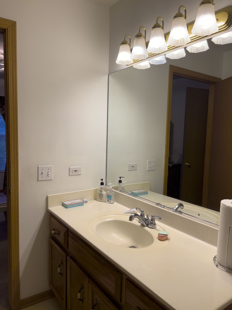 131 E 163rd Street #16A, South Holland, IL 60473
