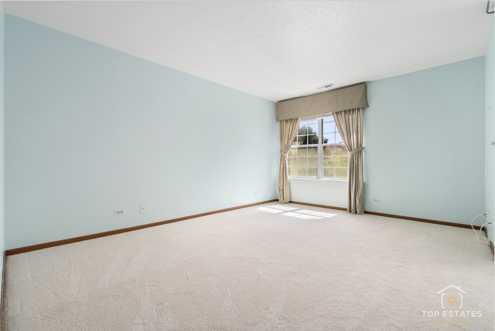 751 W Happfield Drive, Arlington Heights, IL 60004