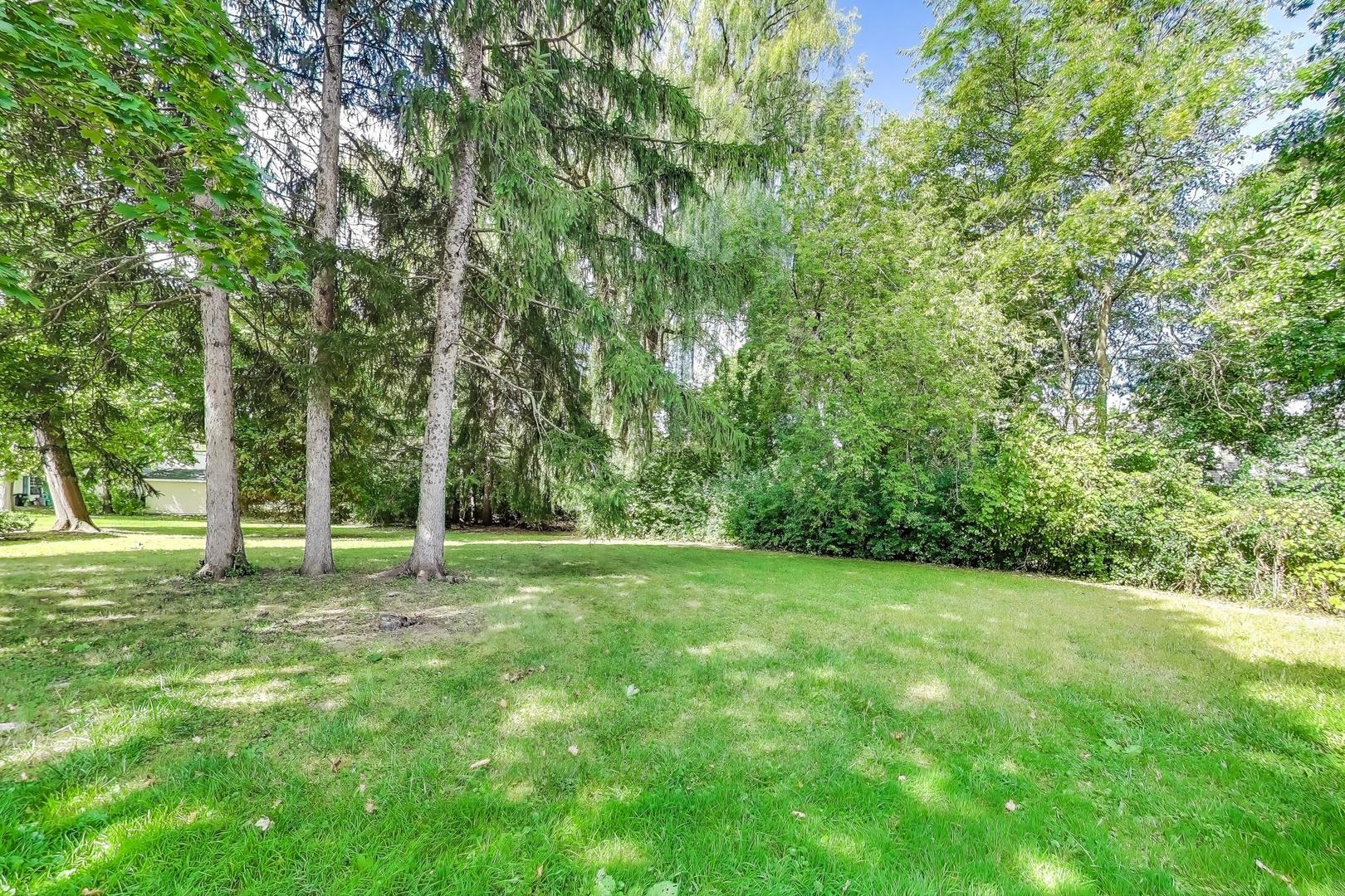 546 Thorndale Avenue, Park City, IL 60085