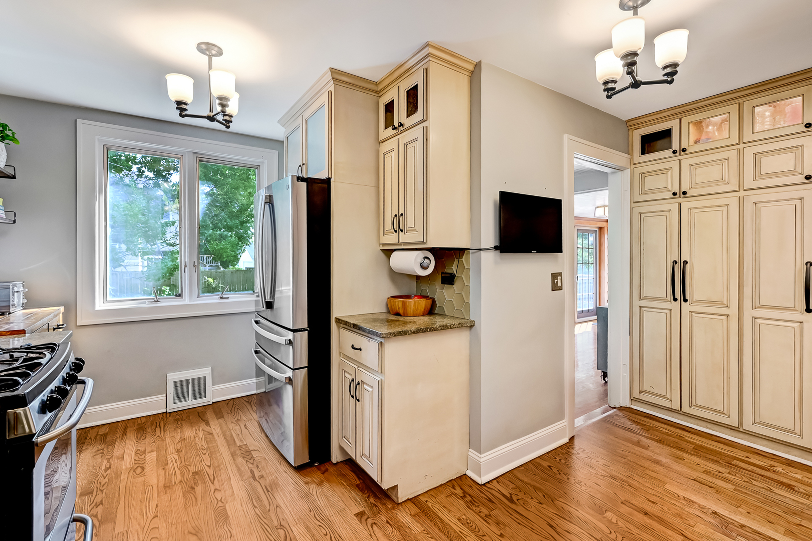 415 N Ashland Avenue, La Grange Park, IL 60526