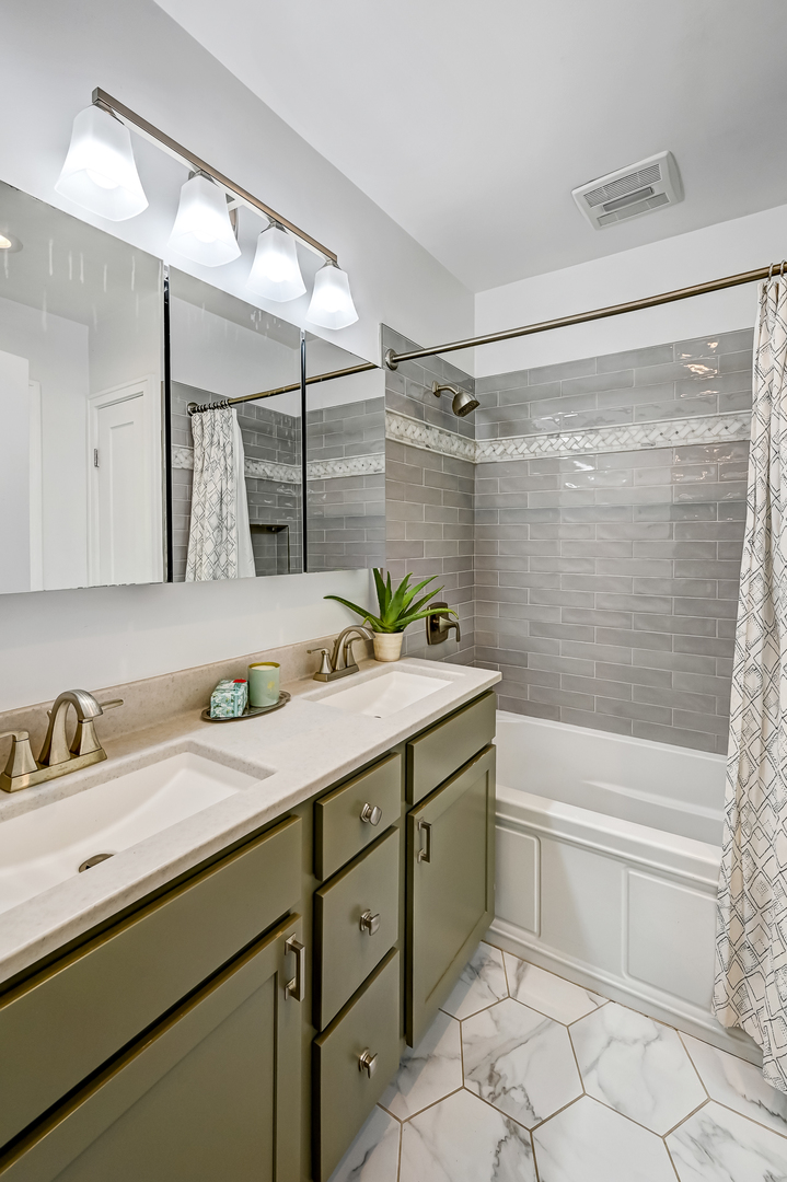 415 N Ashland Avenue, La Grange Park, IL 60526