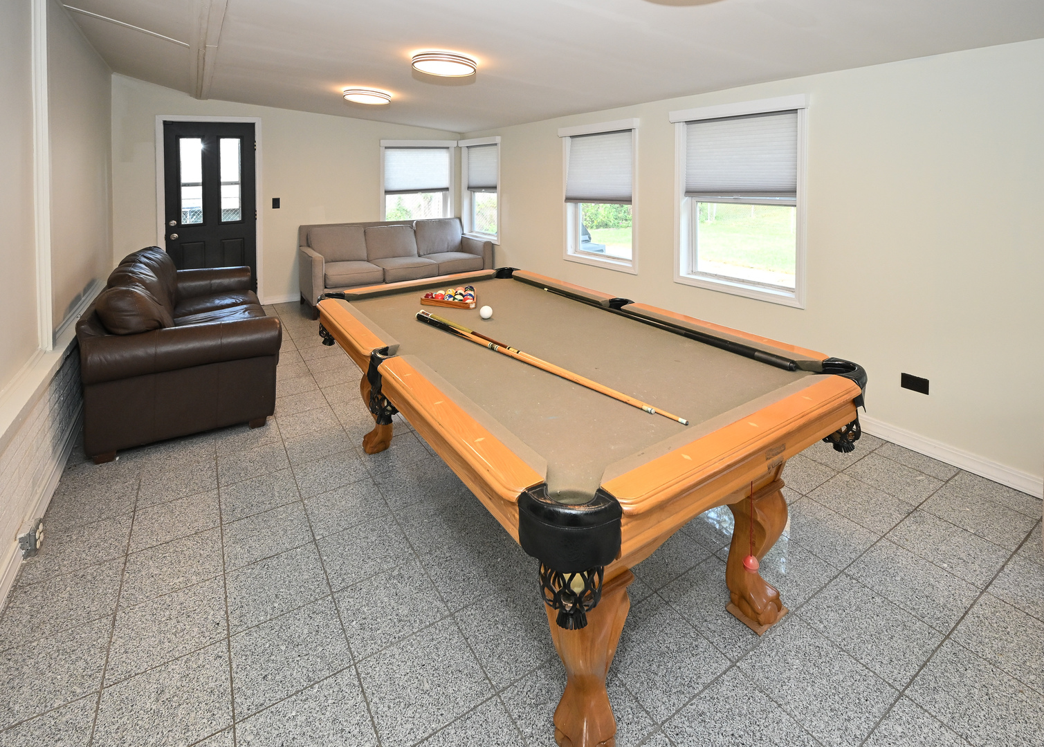 580 Walnut Lane, Elk Grove Village, IL 60007