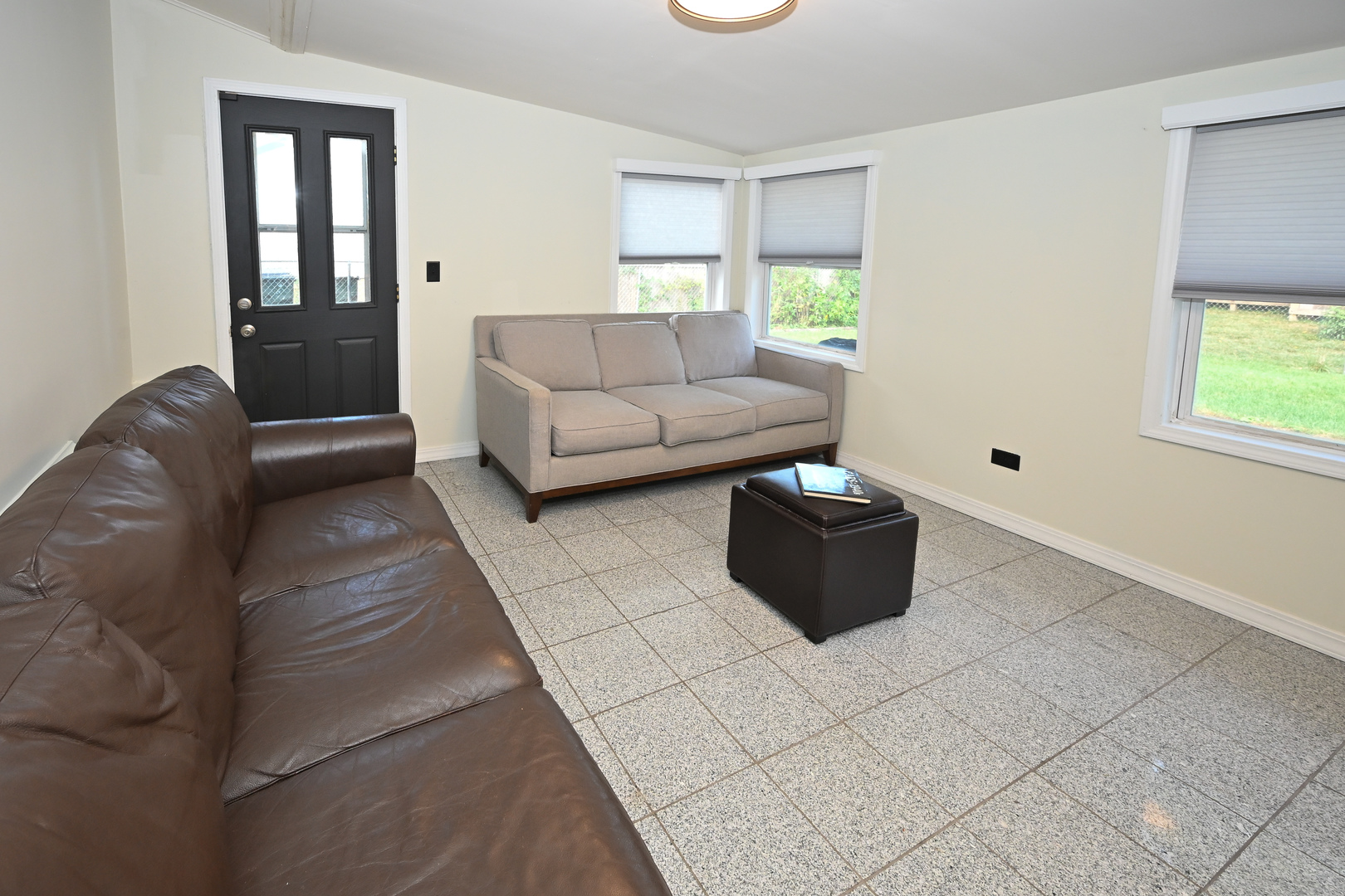 580 Walnut Lane, Elk Grove Village, IL 60007