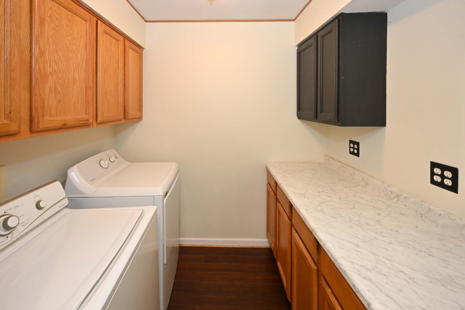 580 Walnut Lane, Elk Grove Village, IL 60007