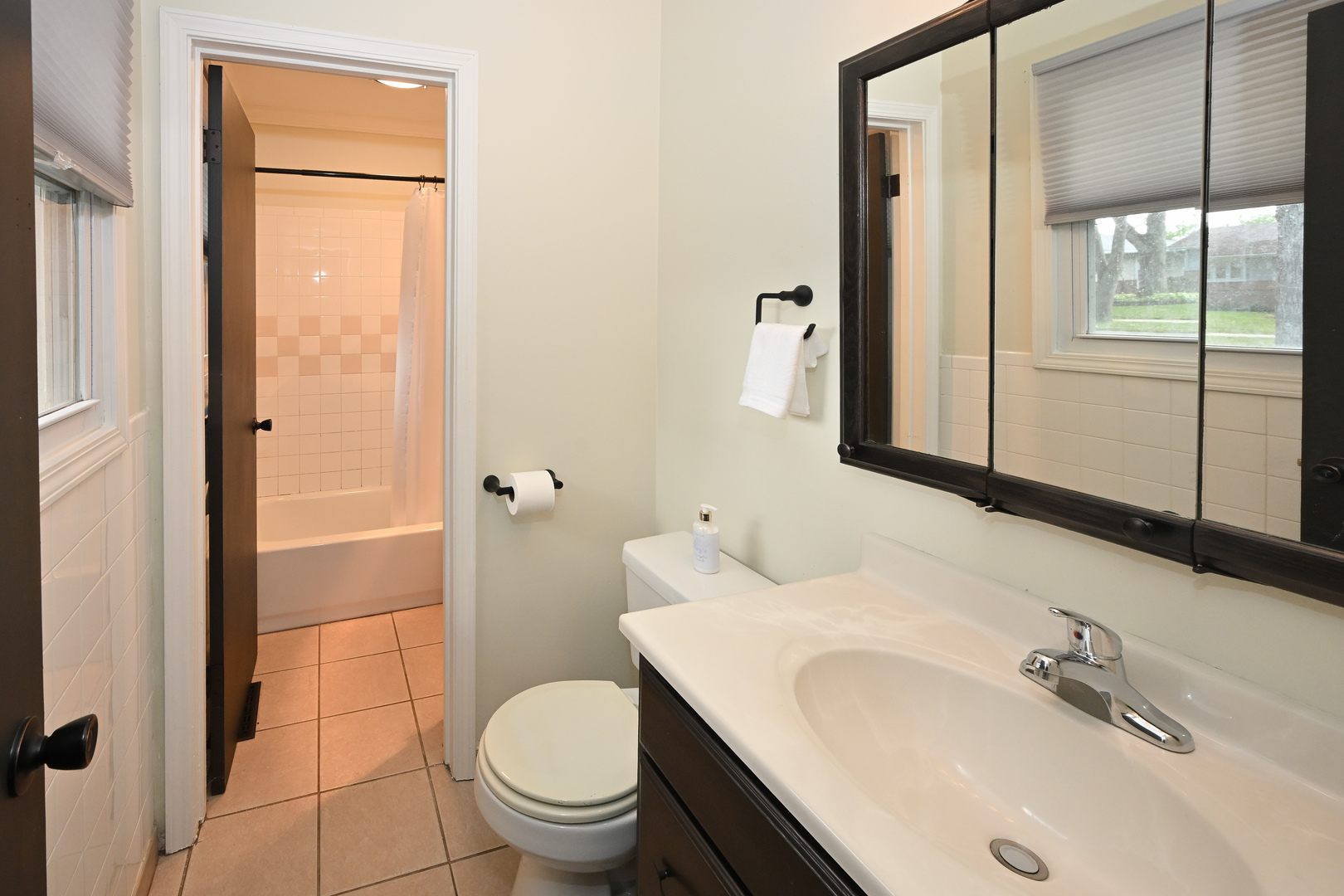 580 Walnut Lane, Elk Grove Village, IL 60007