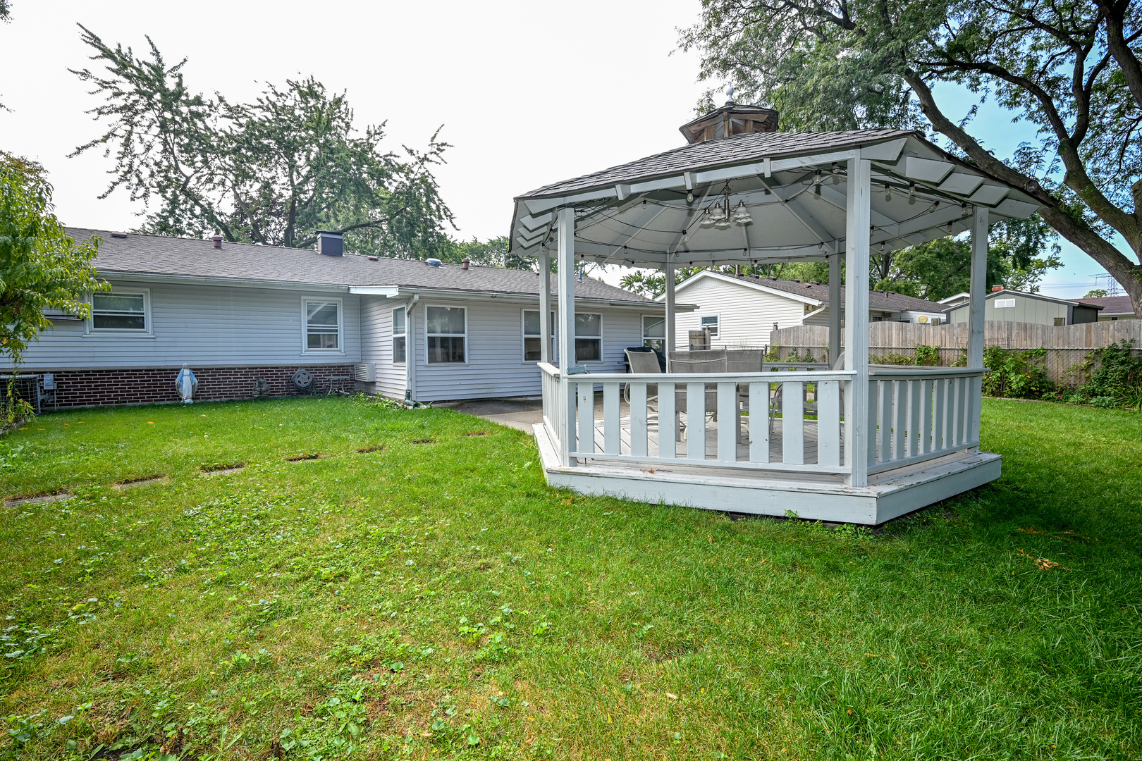 580 Walnut Lane, Elk Grove Village, IL 60007