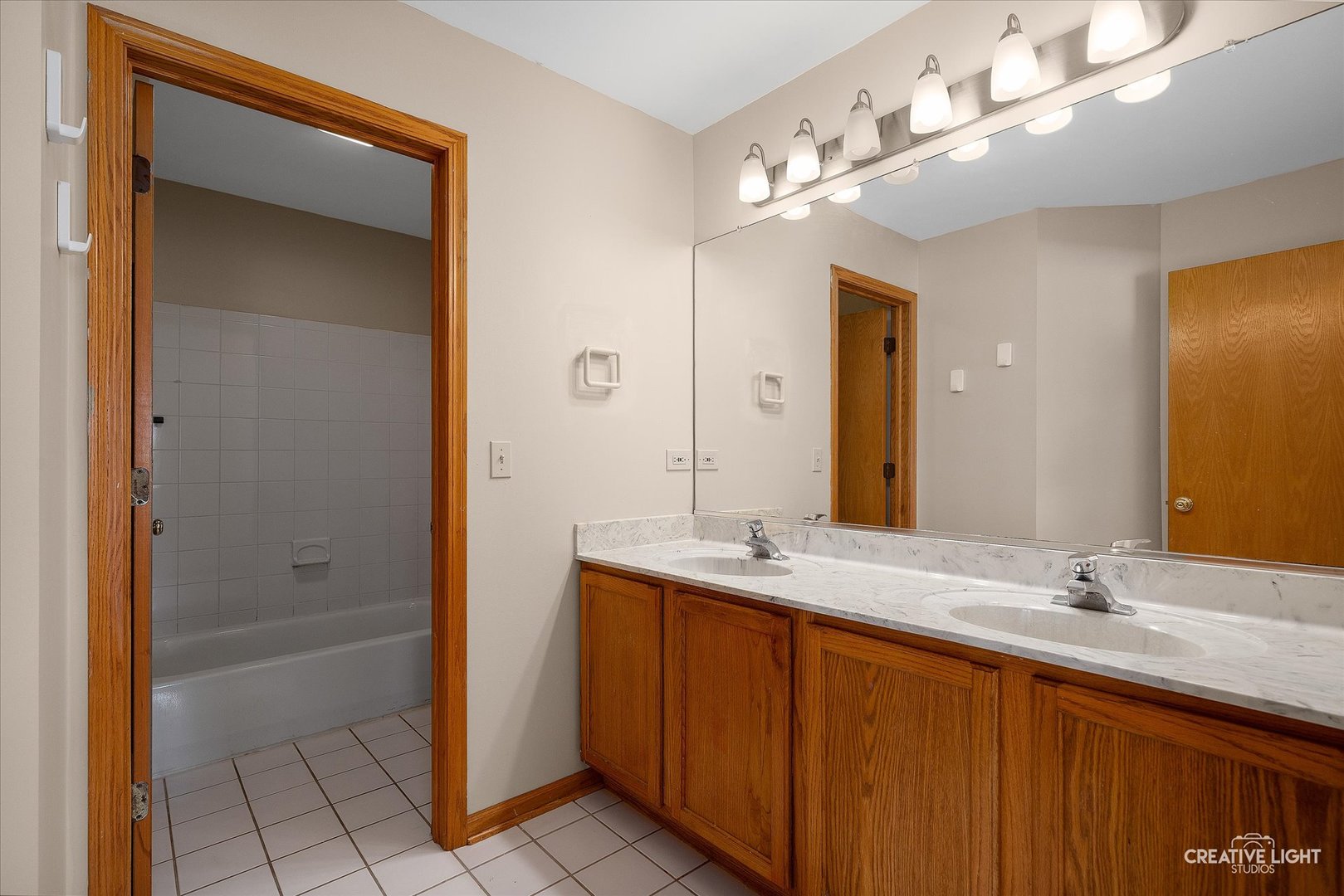 5304 Kingsbury Estates Drive, Plainfield, IL 60586