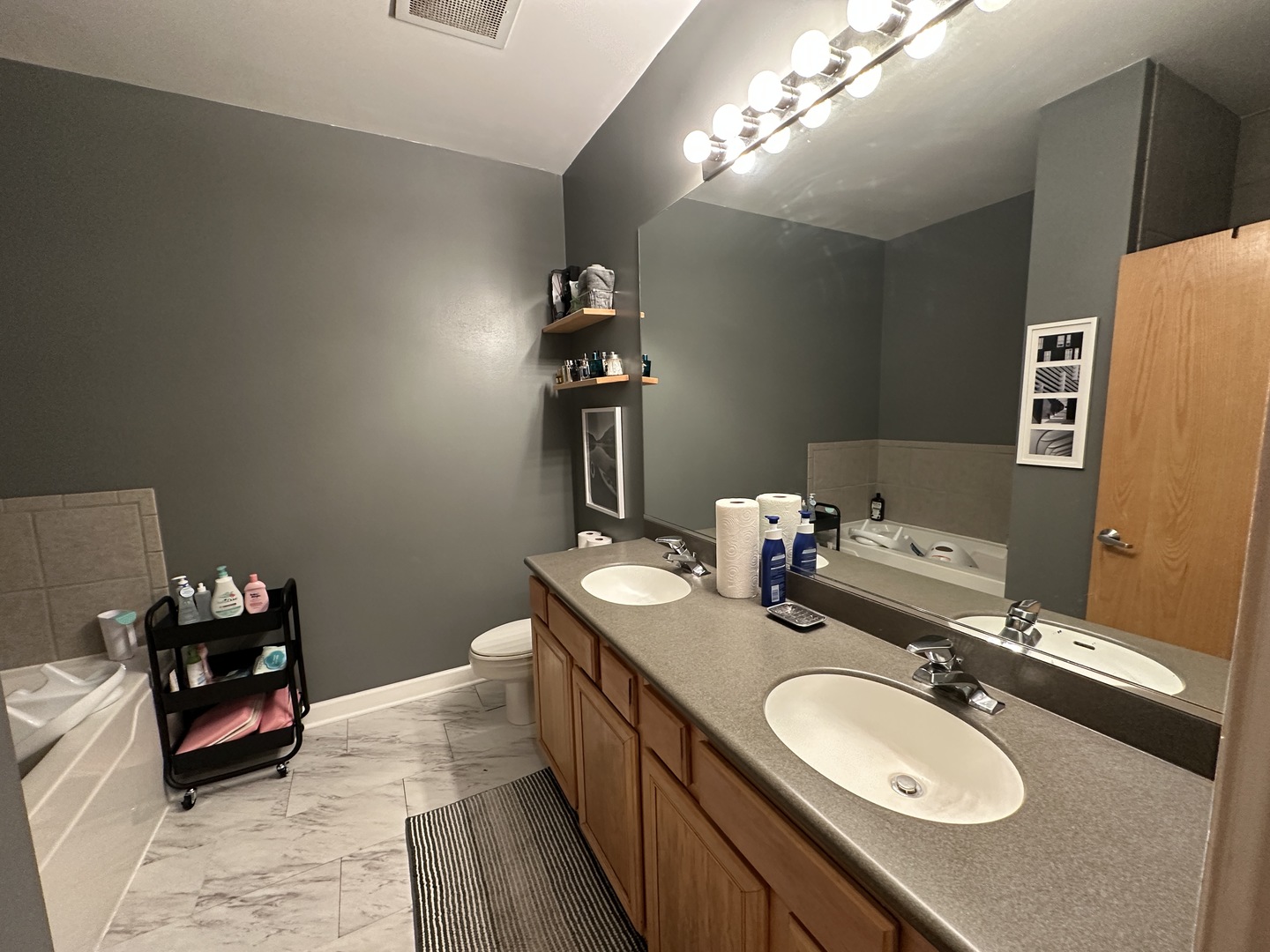 221 E Cullerton Street #310, Chicago, IL 60616