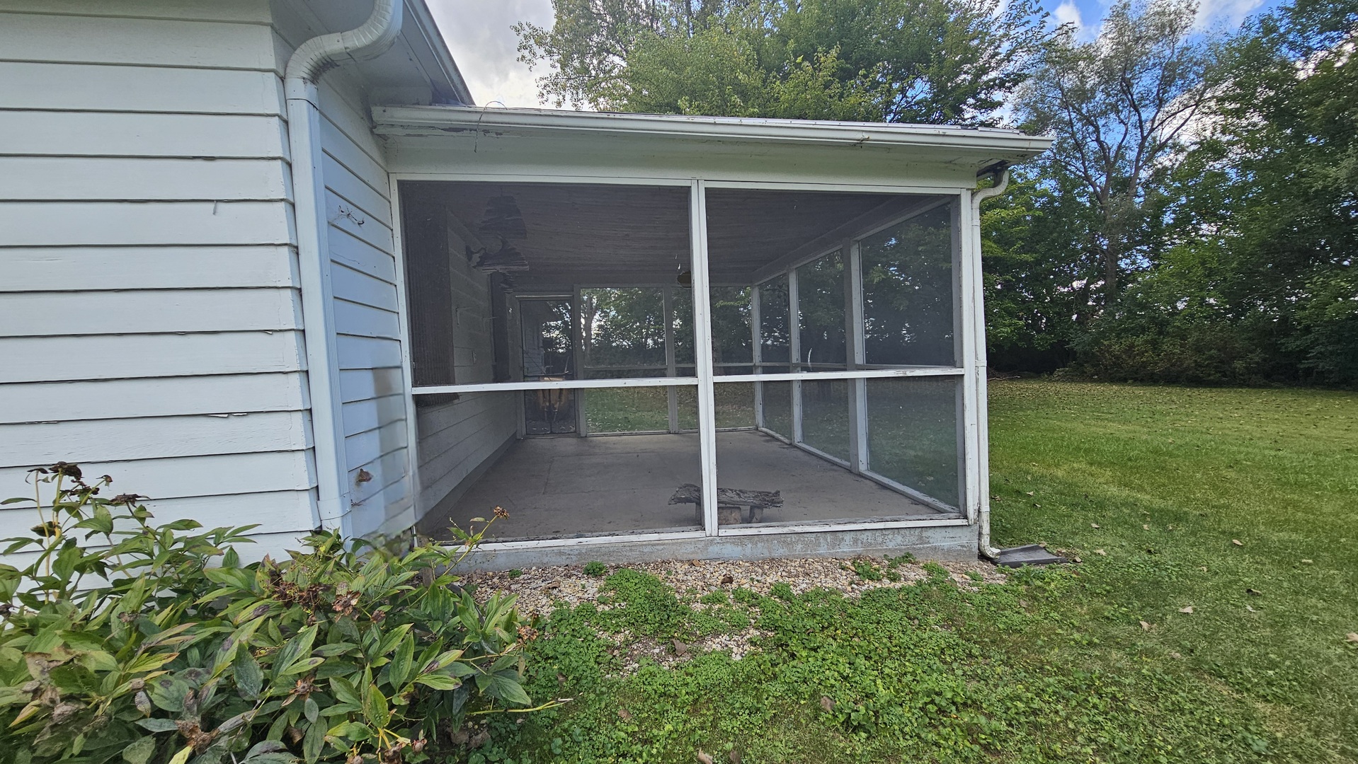 13658 E Flagg Road, Rochelle, IL 61068