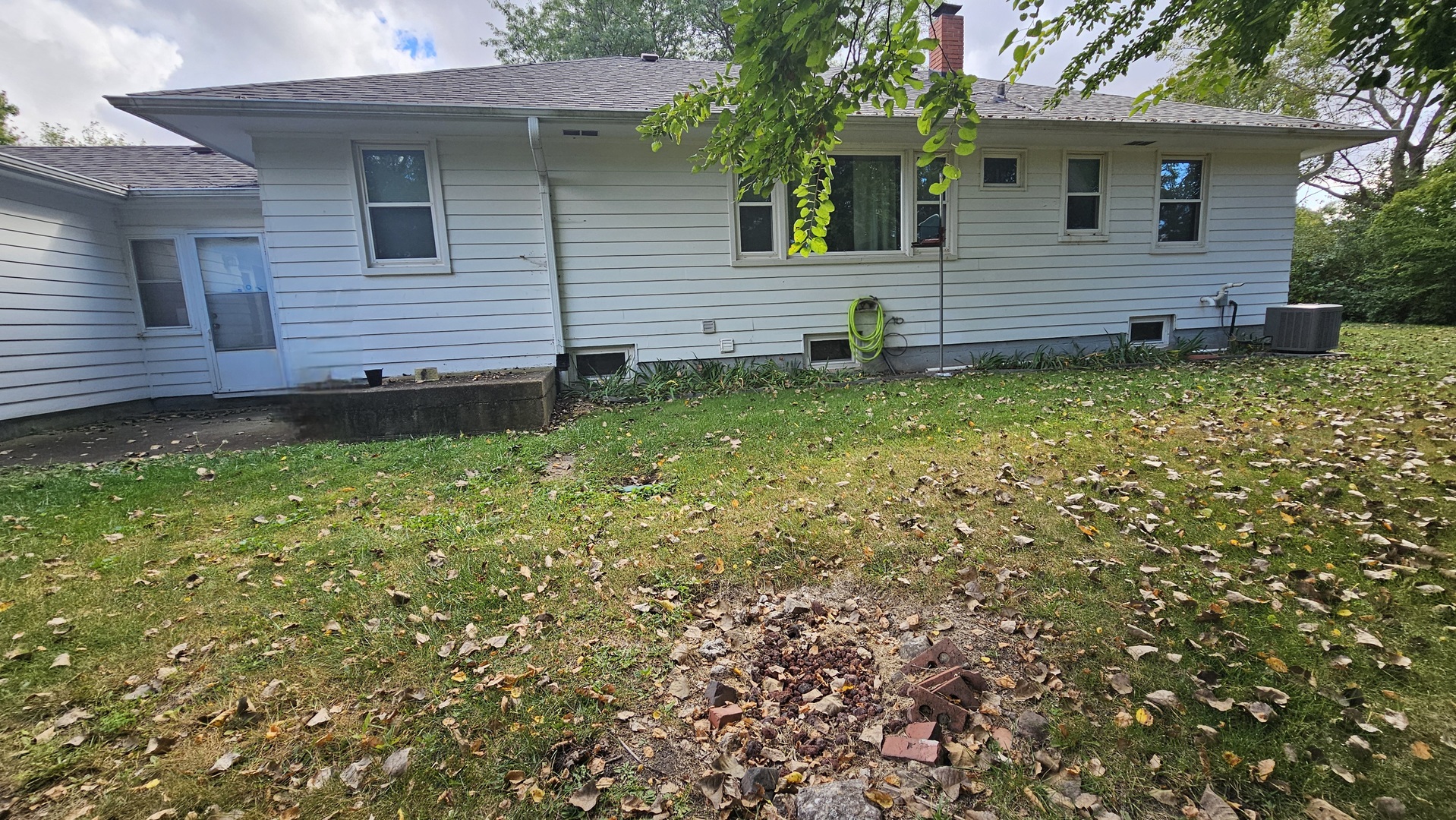 13658 E Flagg Road, Rochelle, IL 61068