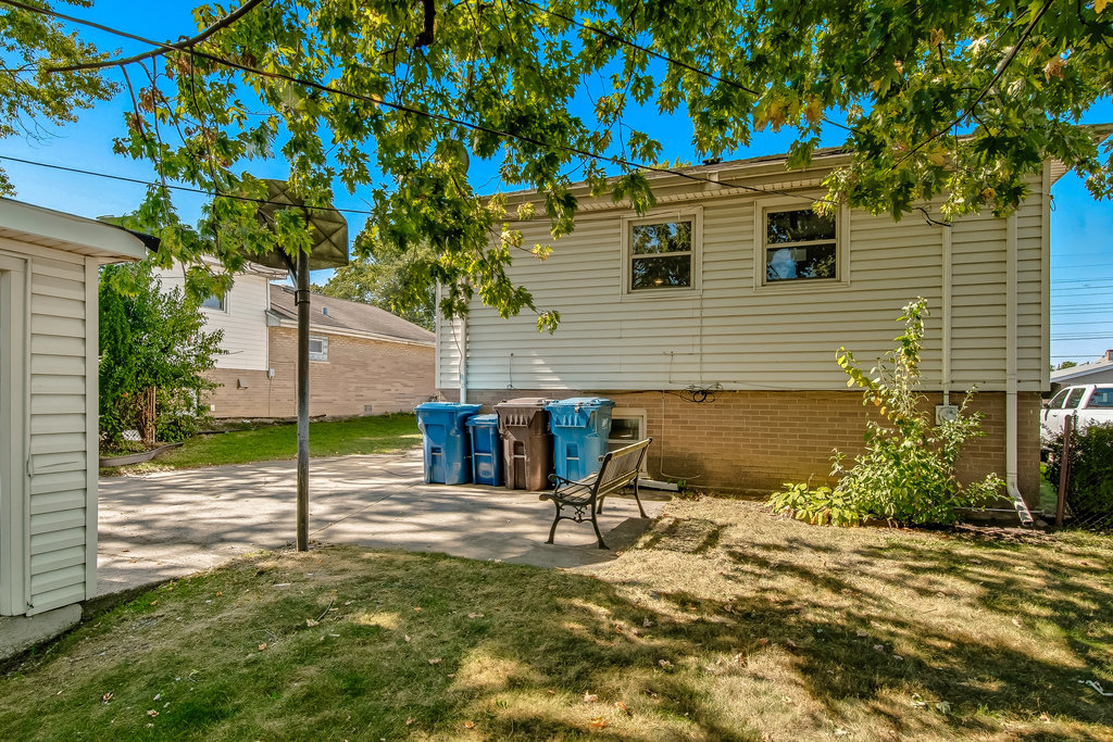 12549 S Tripp Avenue, Alsip, IL 60803
