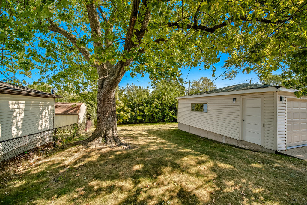 12549 S Tripp Avenue, Alsip, IL 60803
