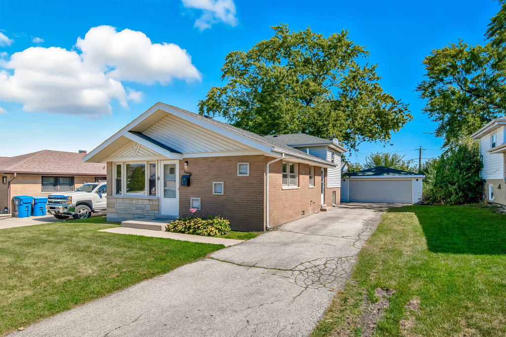 12549 S Tripp Avenue, Alsip, IL 60803