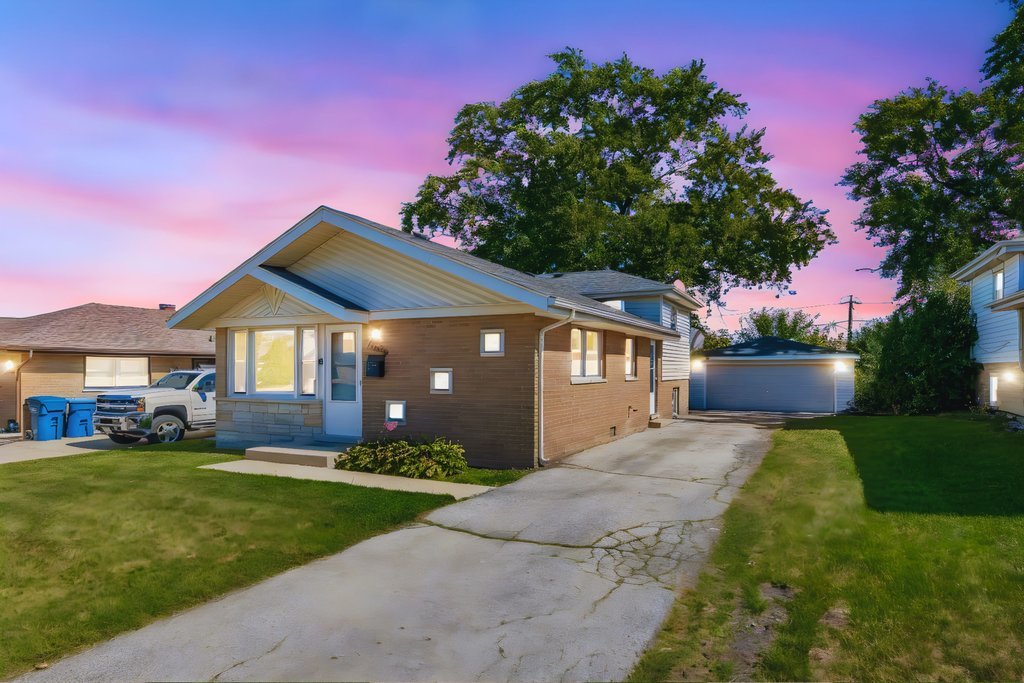 12549 S Tripp Avenue, Alsip, IL 60803
