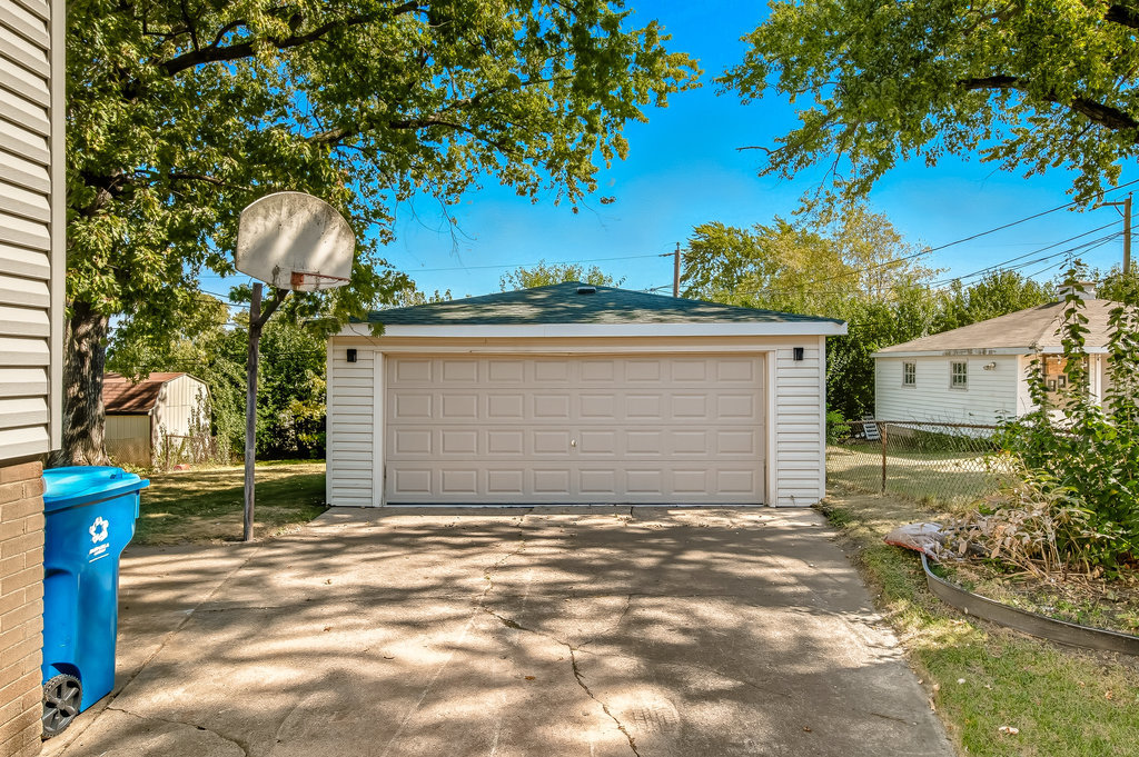 12549 S Tripp Avenue, Alsip, IL 60803