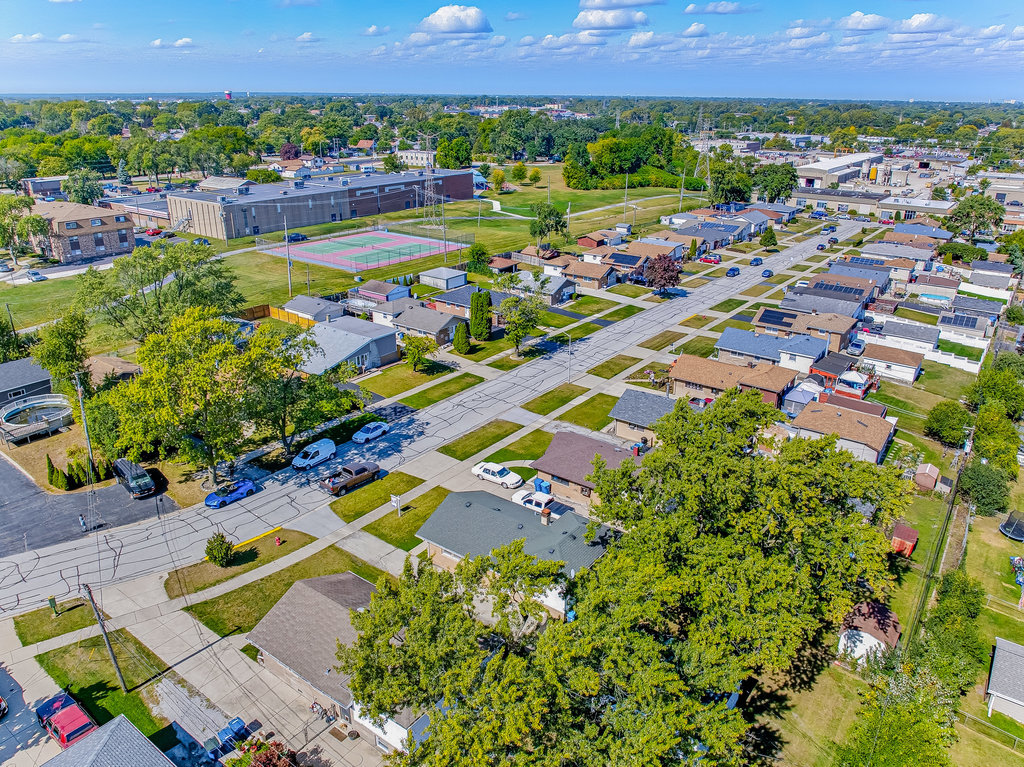 12549 S Tripp Avenue, Alsip, IL 60803