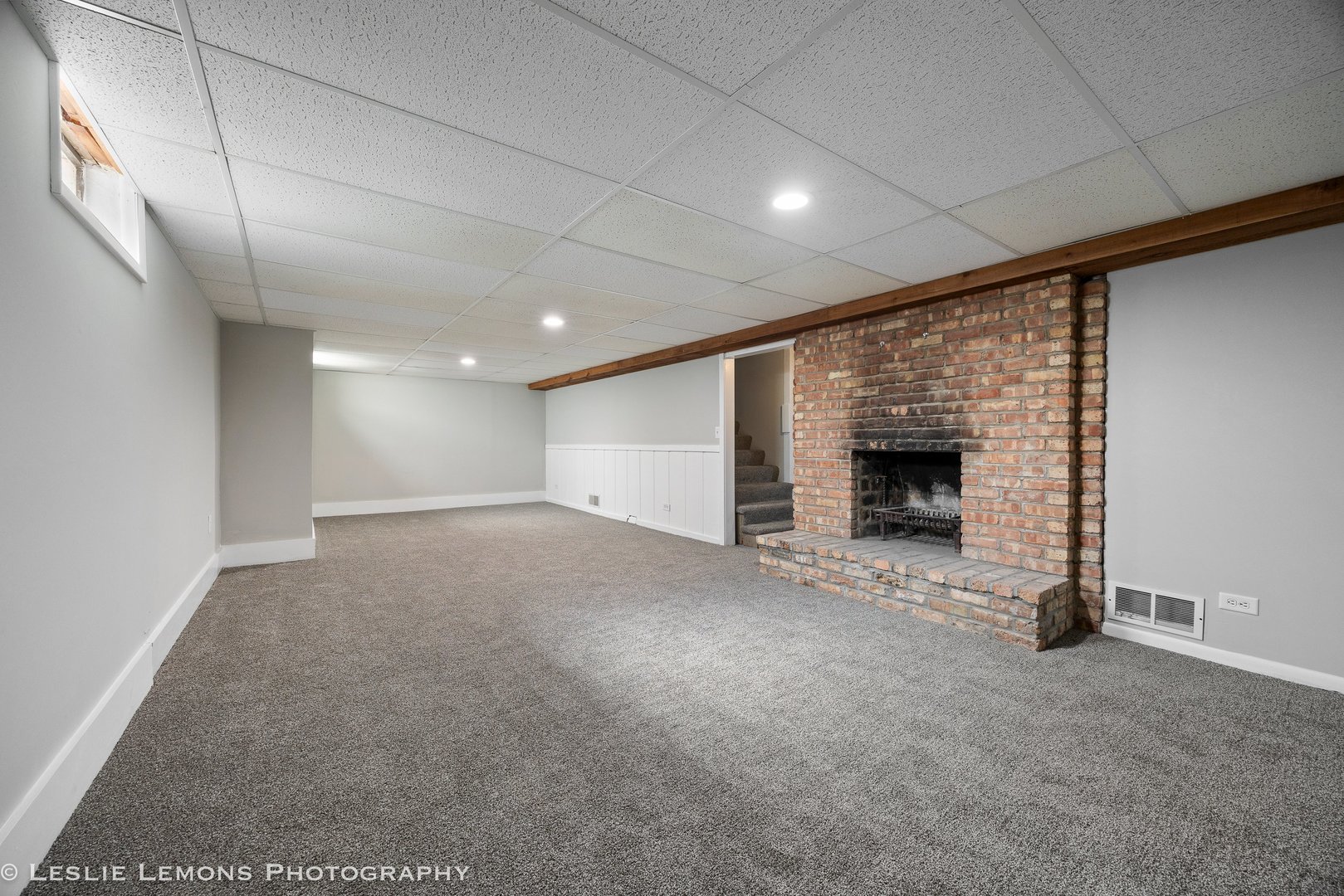 329 E 8th Avenue, Naperville, IL 60563