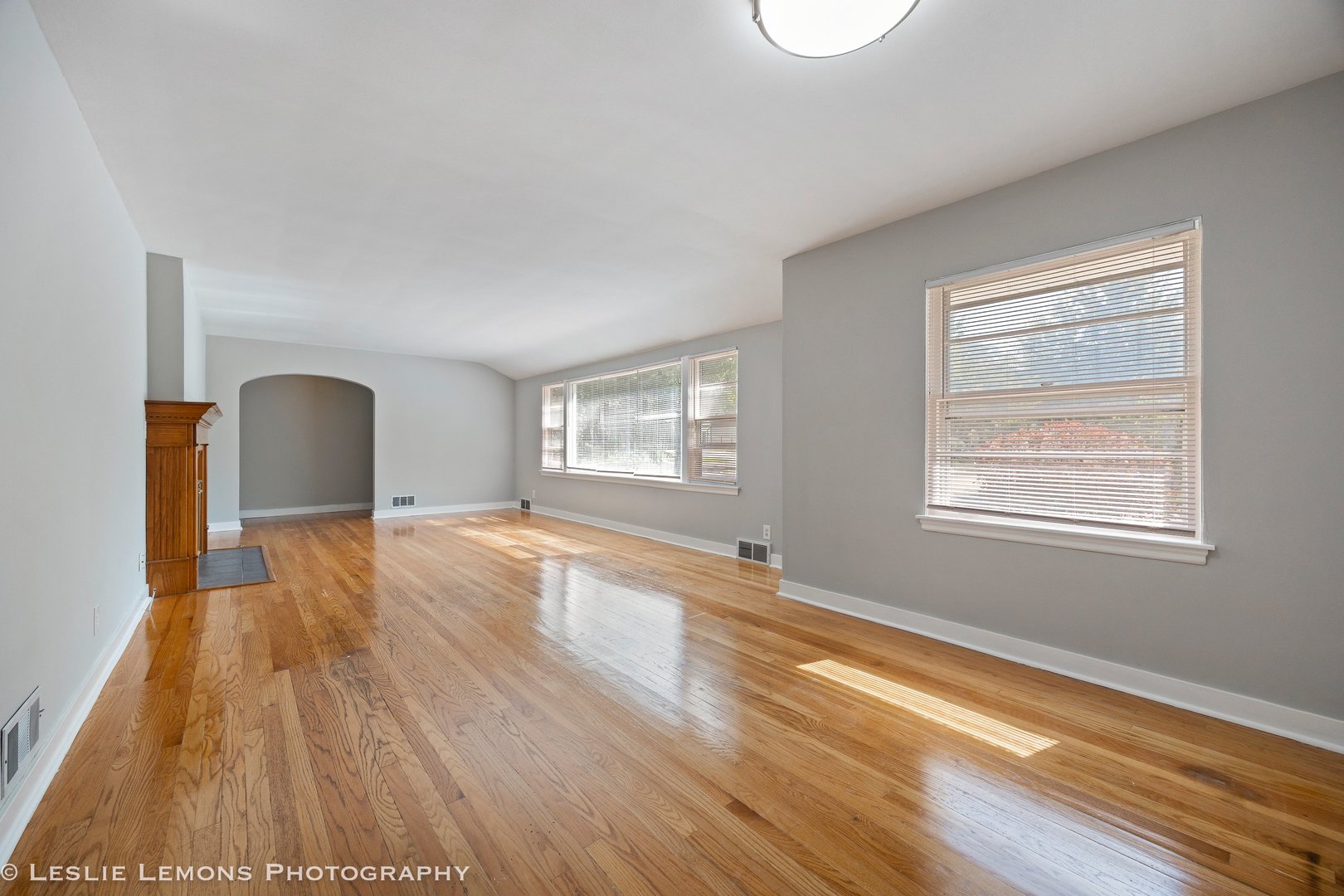 329 E 8th Avenue, Naperville, IL 60563