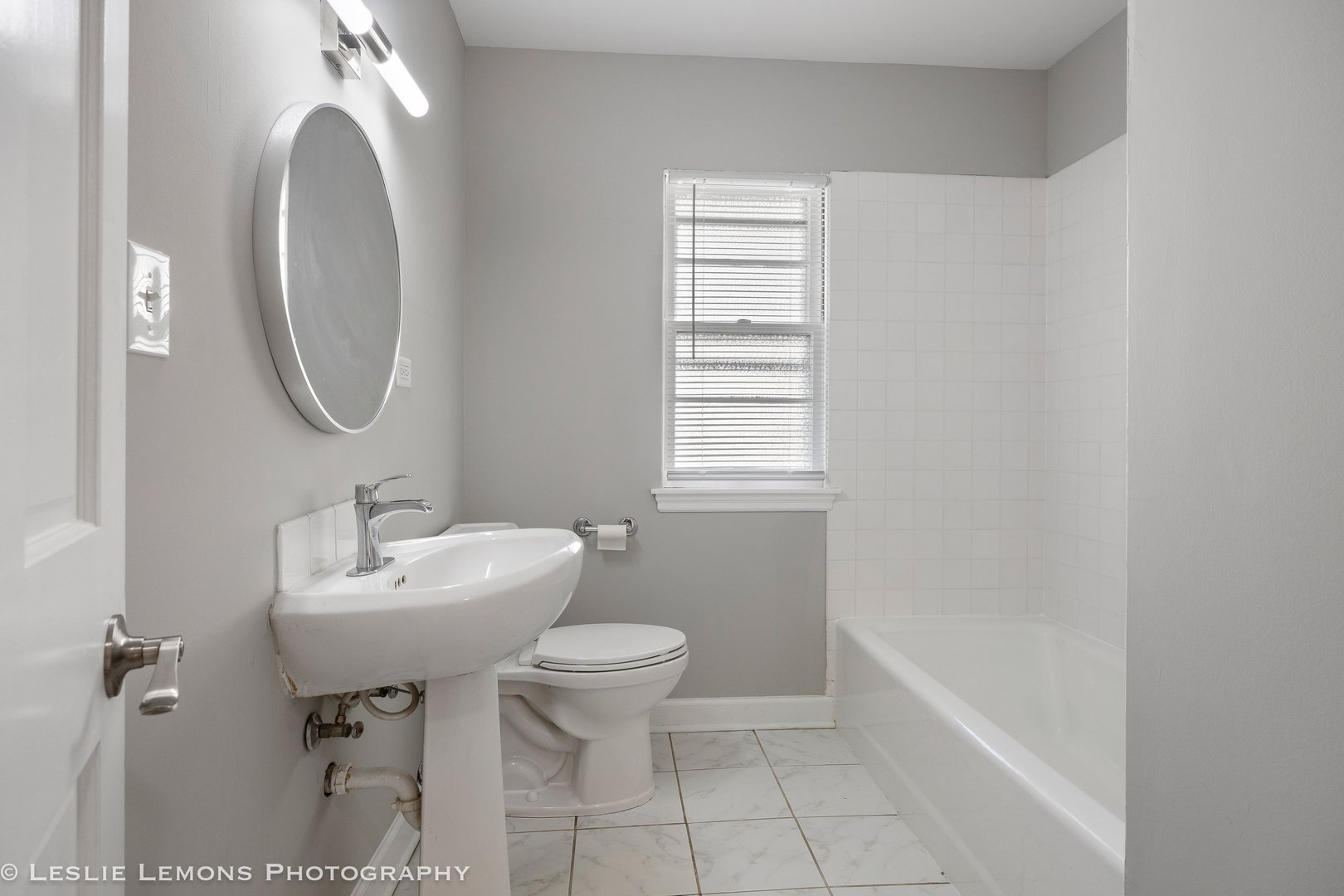 329 E 8th Avenue, Naperville, IL 60563