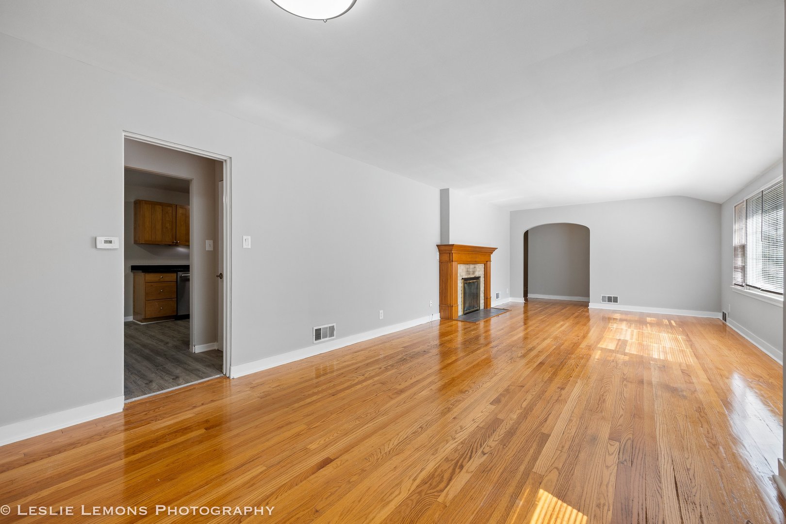 329 E 8th Avenue, Naperville, IL 60563
