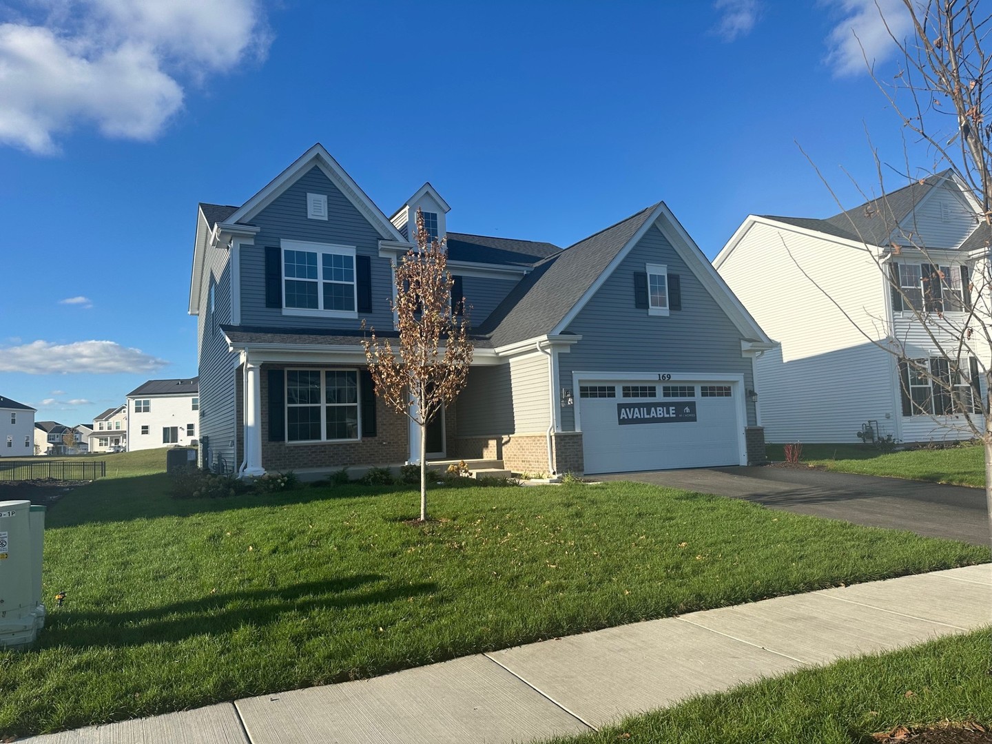 169 Piper Glen Avenue, Oswego, IL 60543