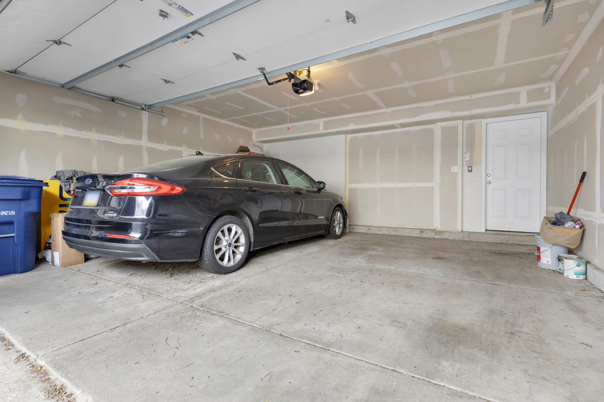 726 Hanbury Drive, Des Plaines, IL 60016
