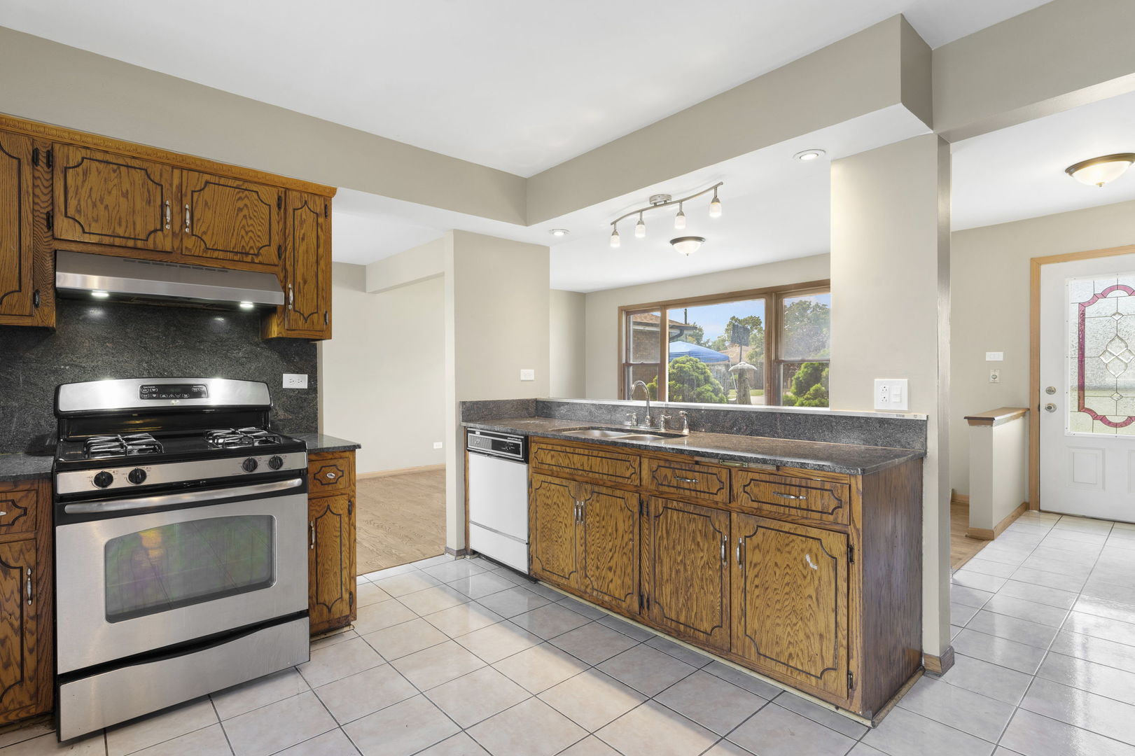 8225 Beloit Avenue, Bridgeview, IL 60455