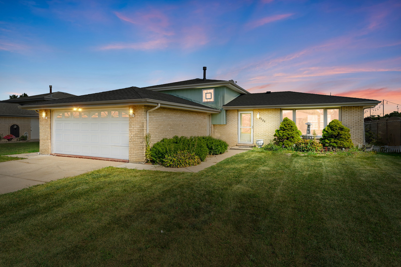 8225 Beloit Avenue, Bridgeview, IL 60455