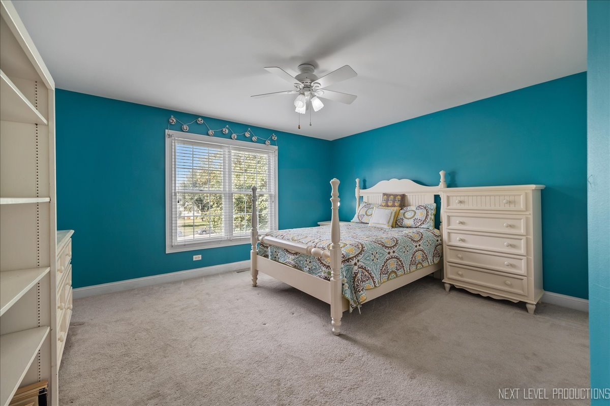 7N919 Cloverfield Road, St. Charles, IL 60175