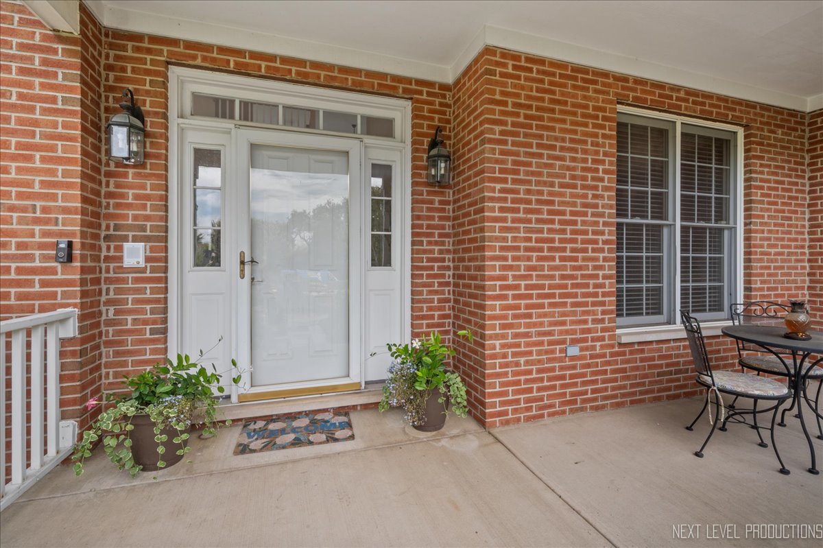 7N919 Cloverfield Road, St. Charles, IL 60175
