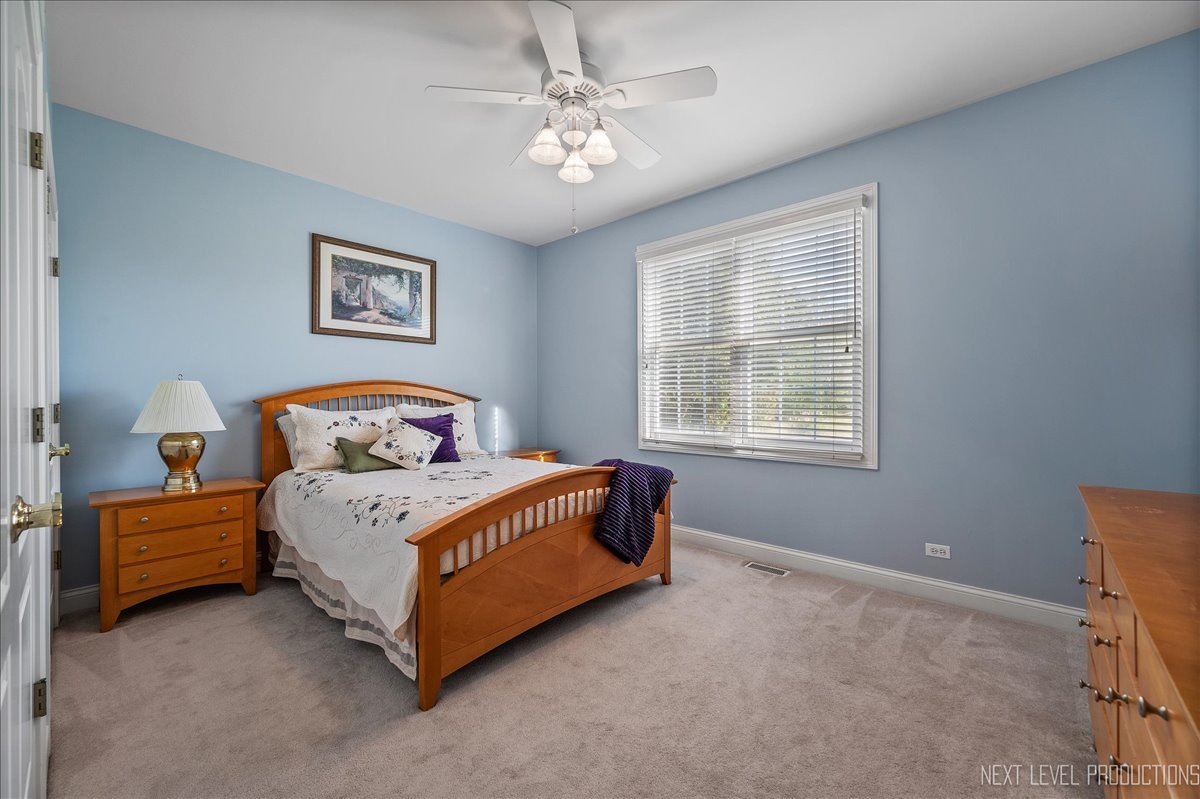 7N919 Cloverfield Road, St. Charles, IL 60175