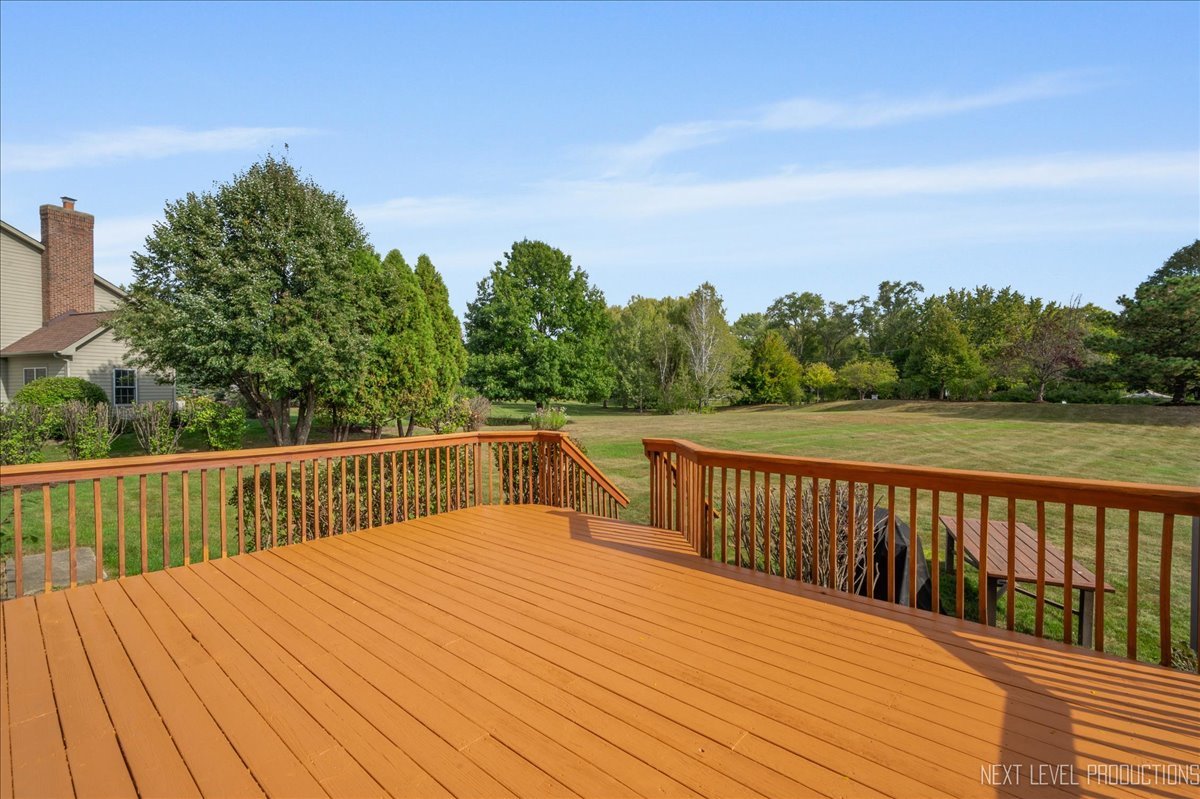 7N919 Cloverfield Road, St. Charles, IL 60175