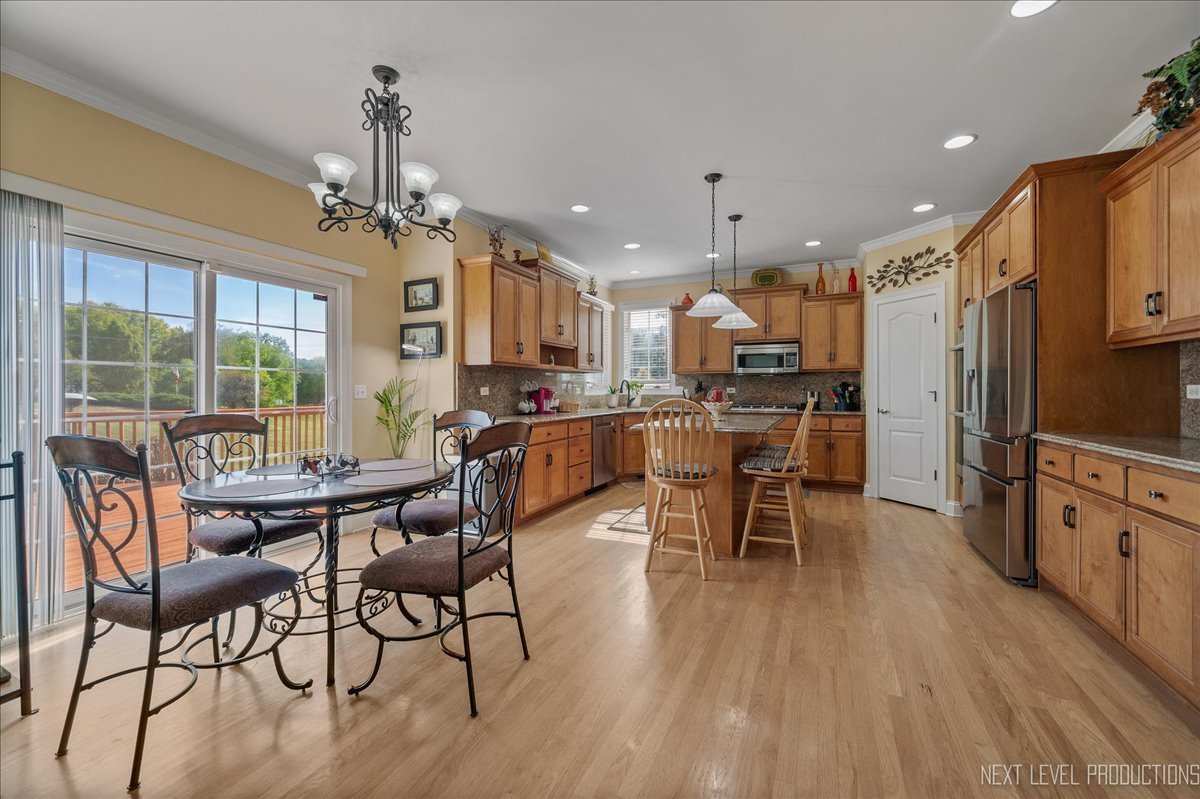 7N919 Cloverfield Road, St. Charles, IL 60175