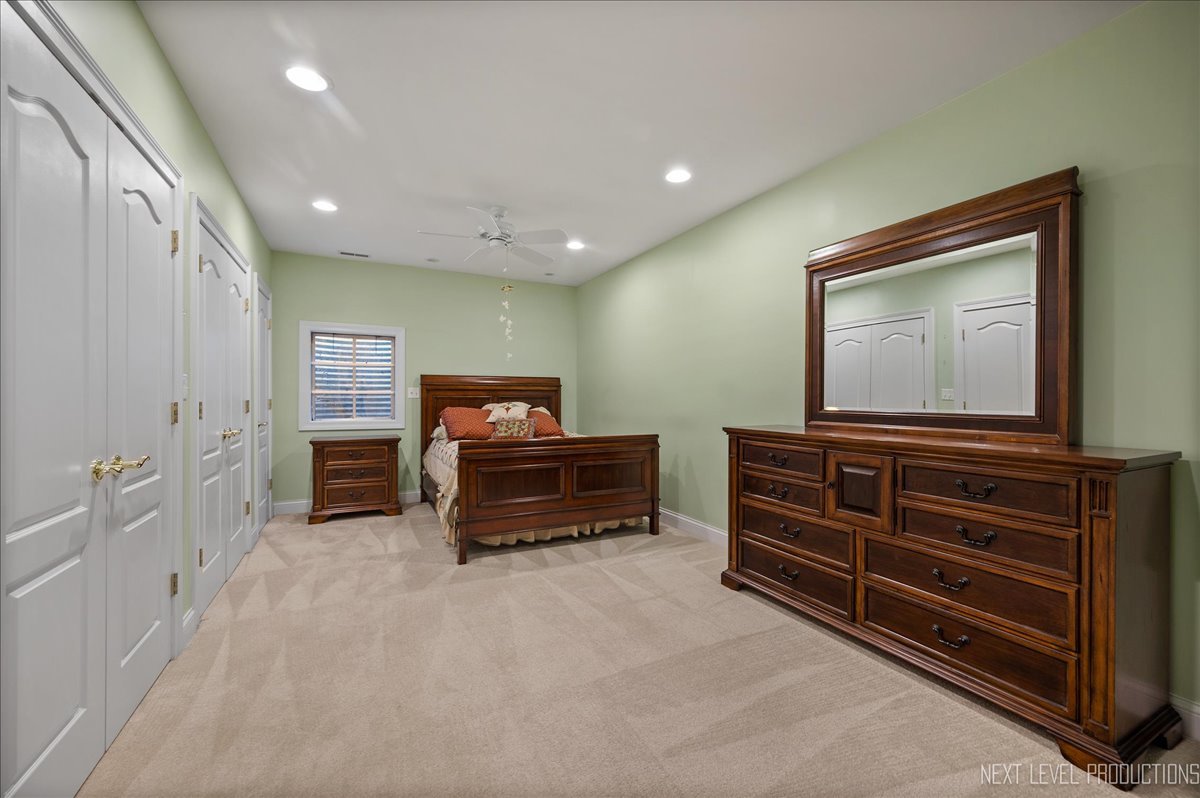 7N919 Cloverfield Road, St. Charles, IL 60175