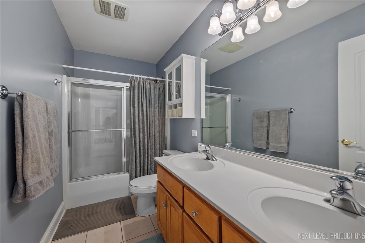 7N919 Cloverfield Road, St. Charles, IL 60175