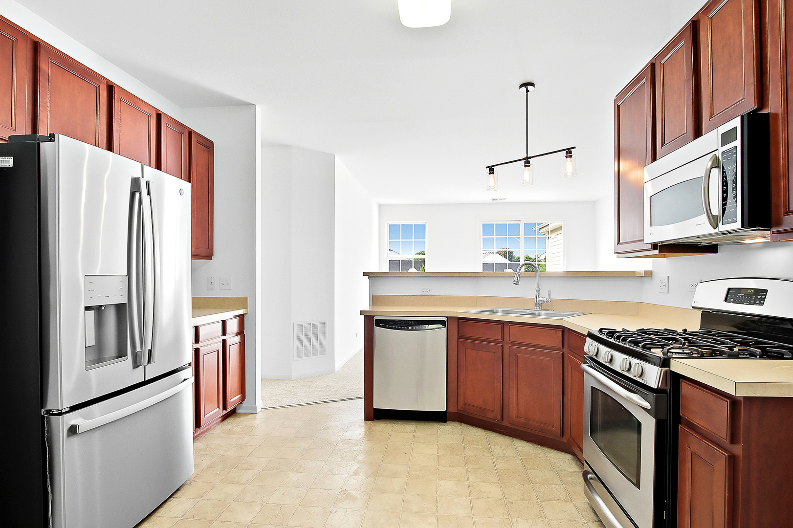 4221 Savoy Lane #28C721, McHenry, IL 60050