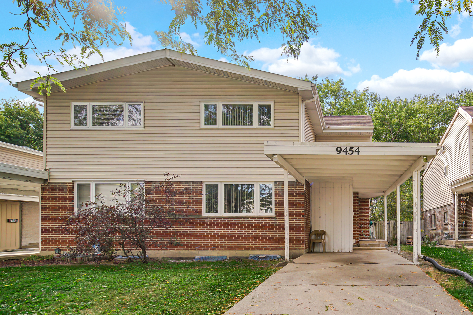 9454 Meadow Lane, Des Plaines, IL 60016