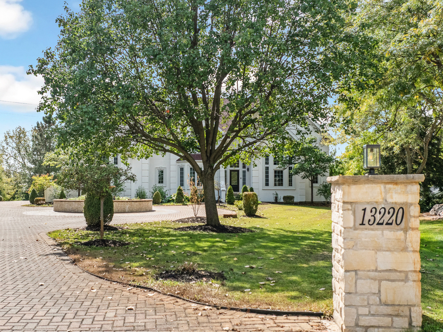 13220 Fox Lane, Lemont, IL 60439