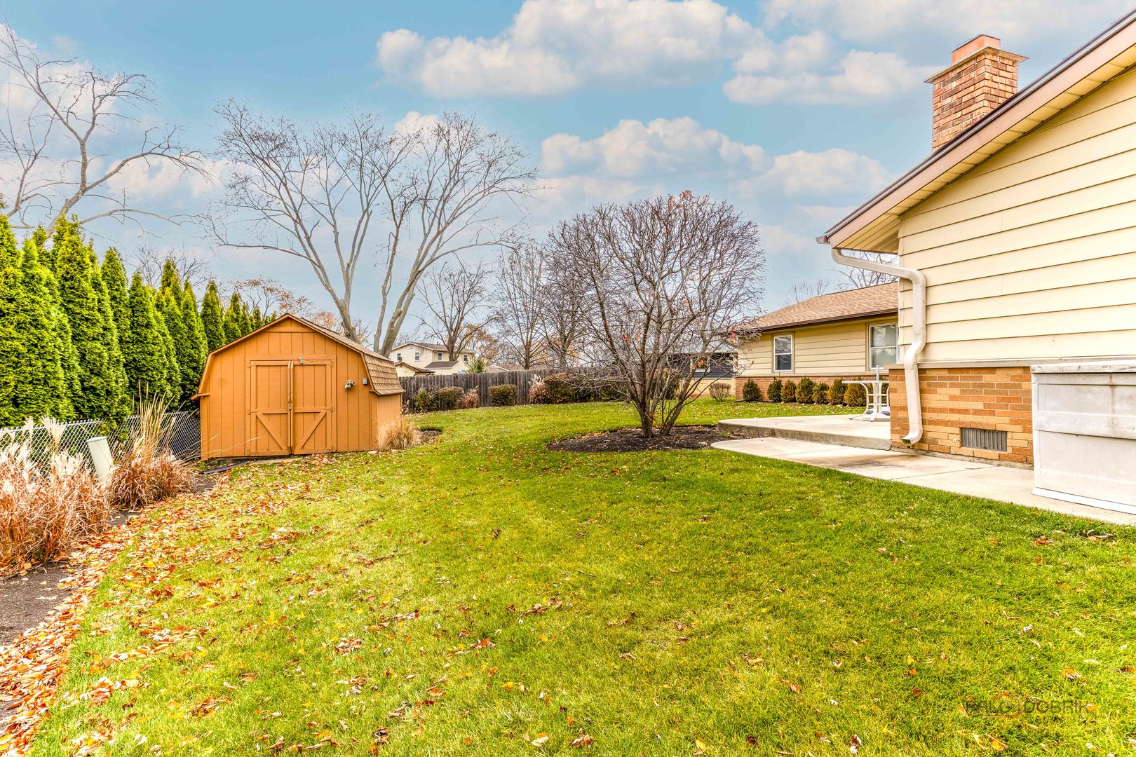 231 Fern Drive, Elk Grove Village, IL 60007