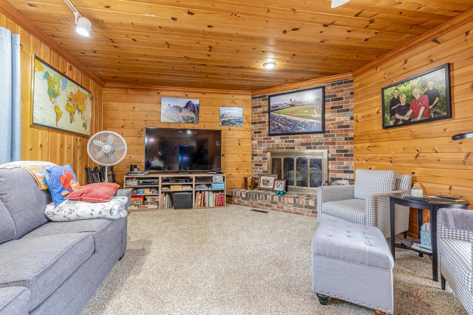 231 Fern Drive, Elk Grove Village, IL 60007