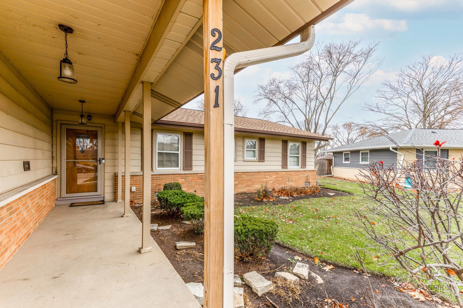 231 Fern Drive, Elk Grove Village, IL 60007