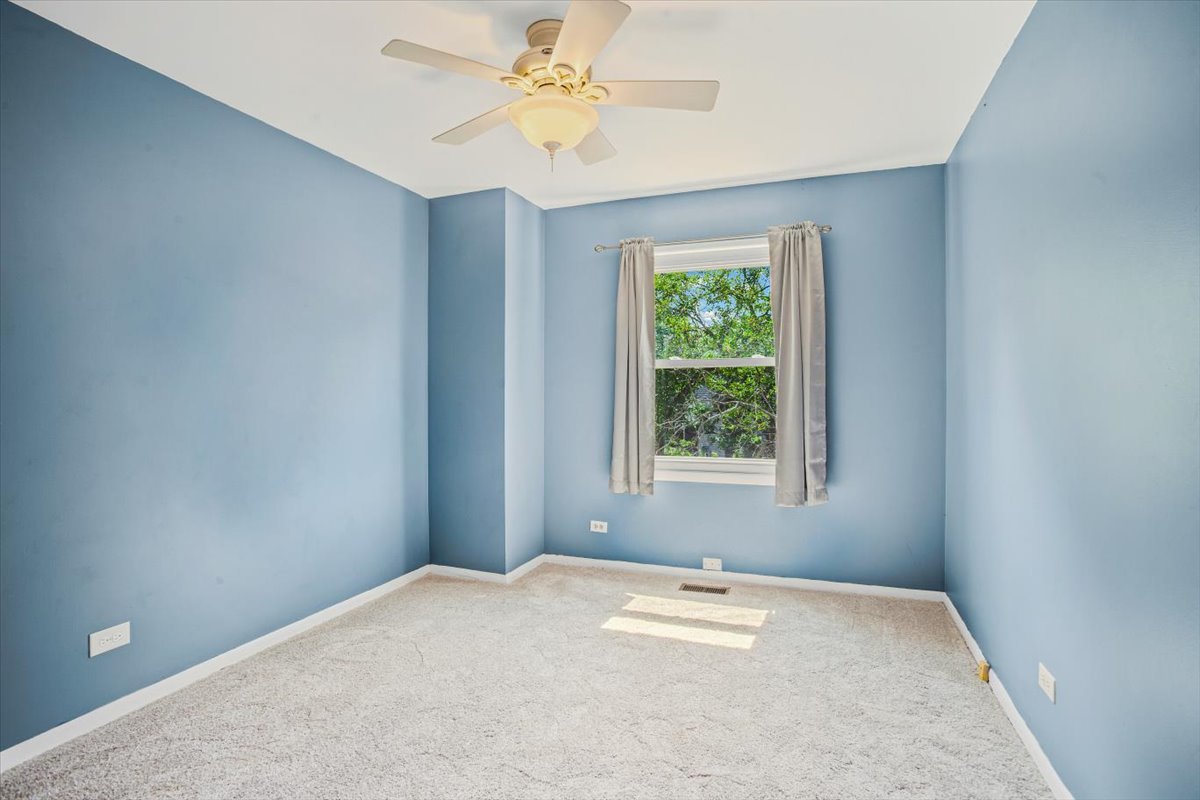 27W229 Providence Lane, Winfield, IL 60190