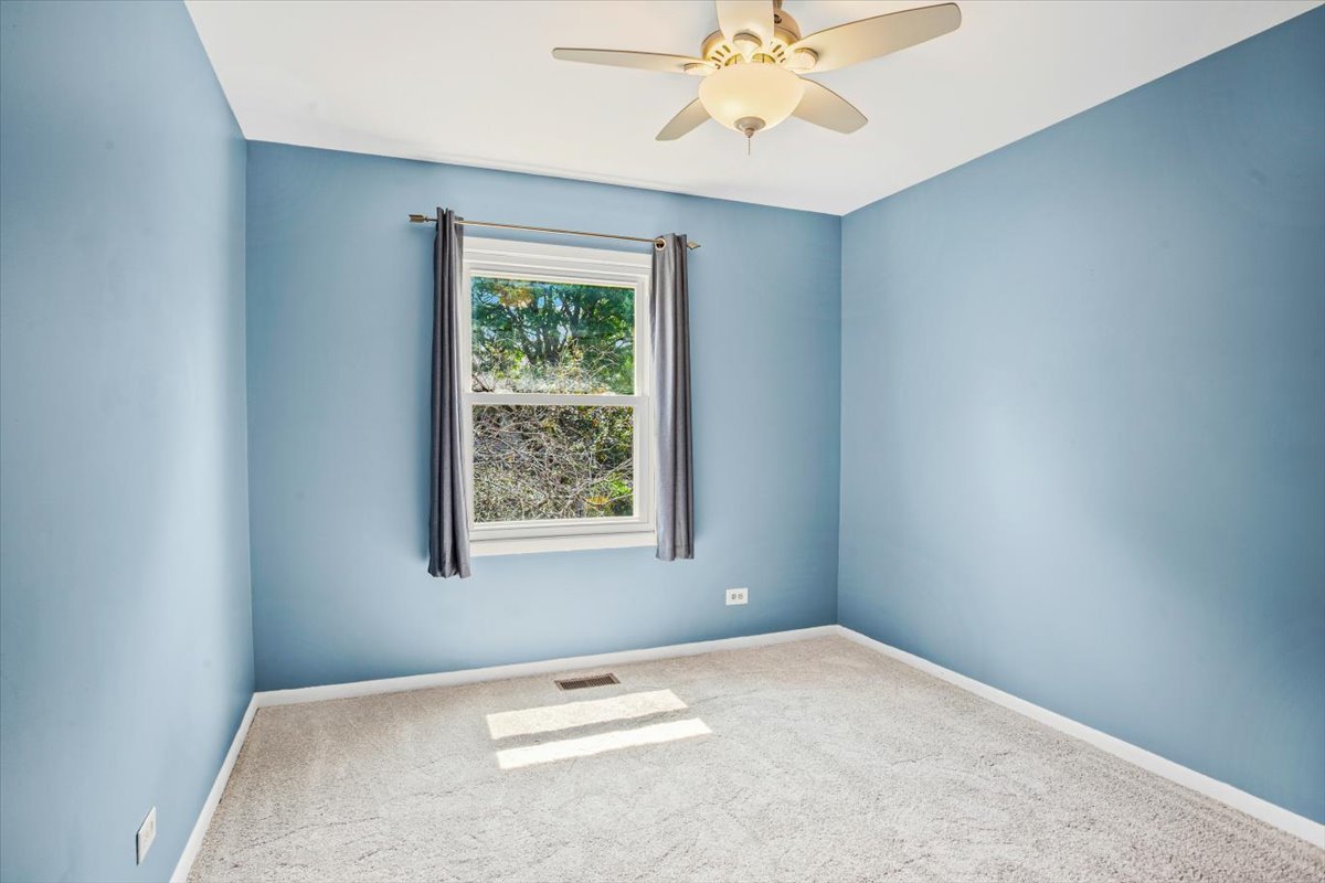 27W229 Providence Lane, Winfield, IL 60190