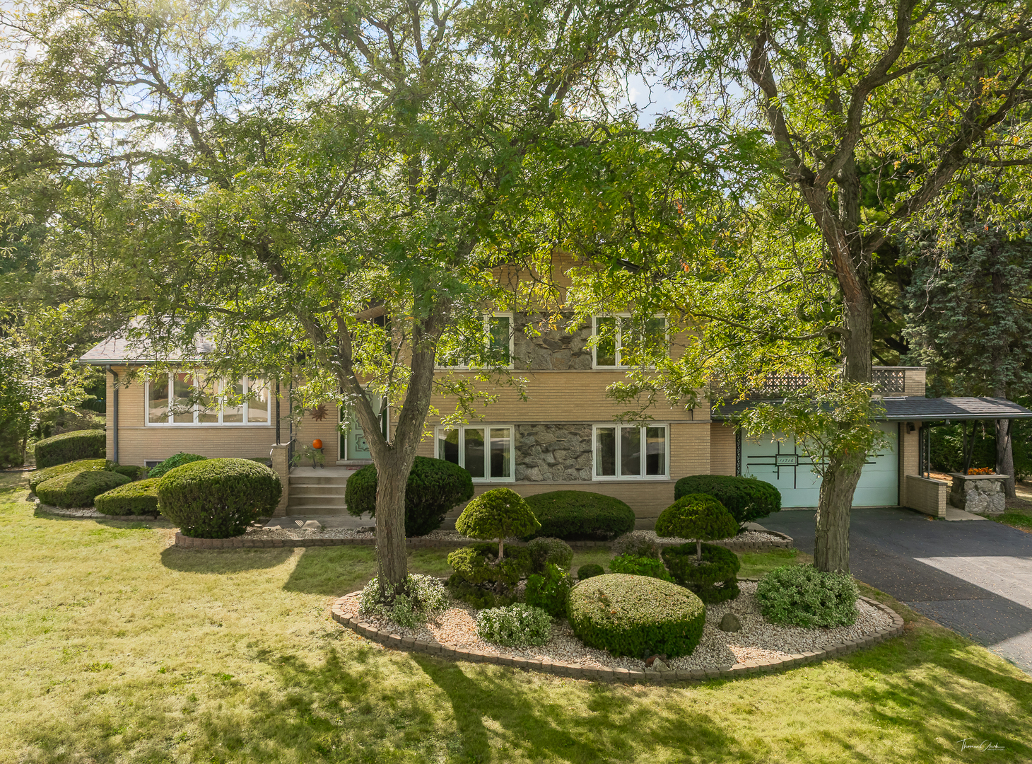 11716 Center Drive, Lemont, IL 60439