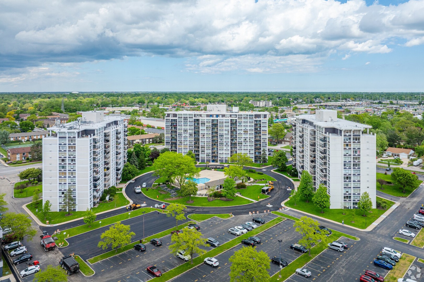 8809 Golf Road #10-C, Niles, IL 60714