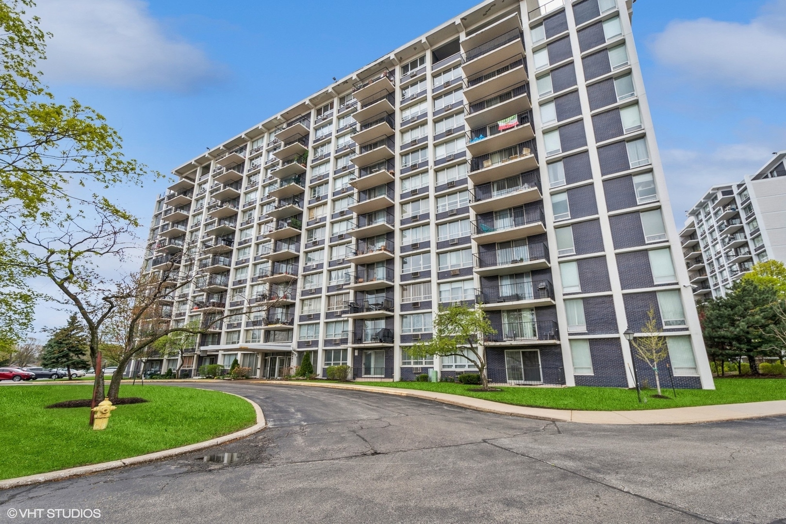 8809 Golf Road #10-C, Niles, IL 60714