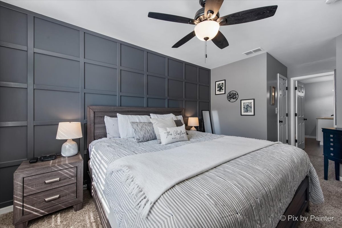 295 Springbrook Trail, Oswego, IL 60543