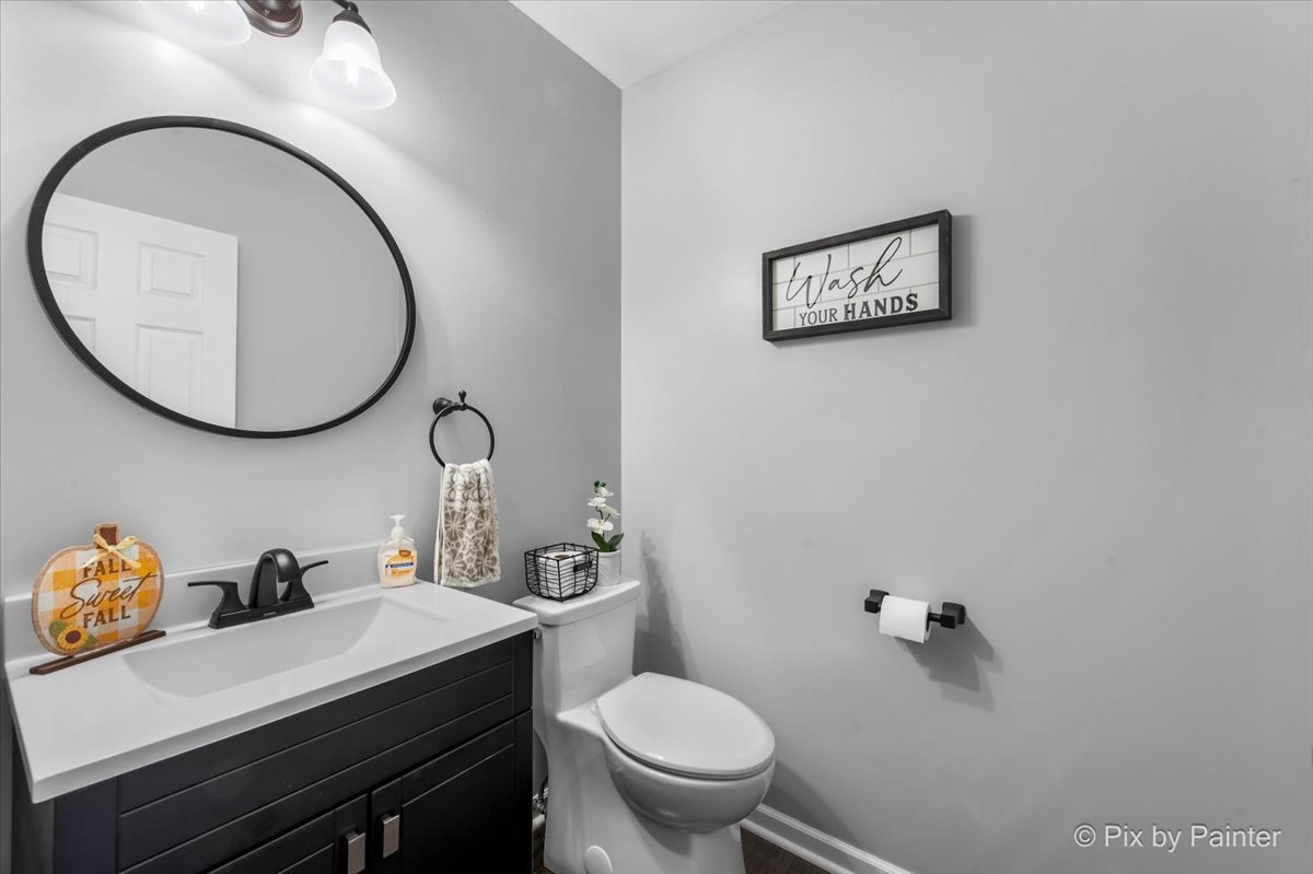 295 Springbrook Trail, Oswego, IL 60543